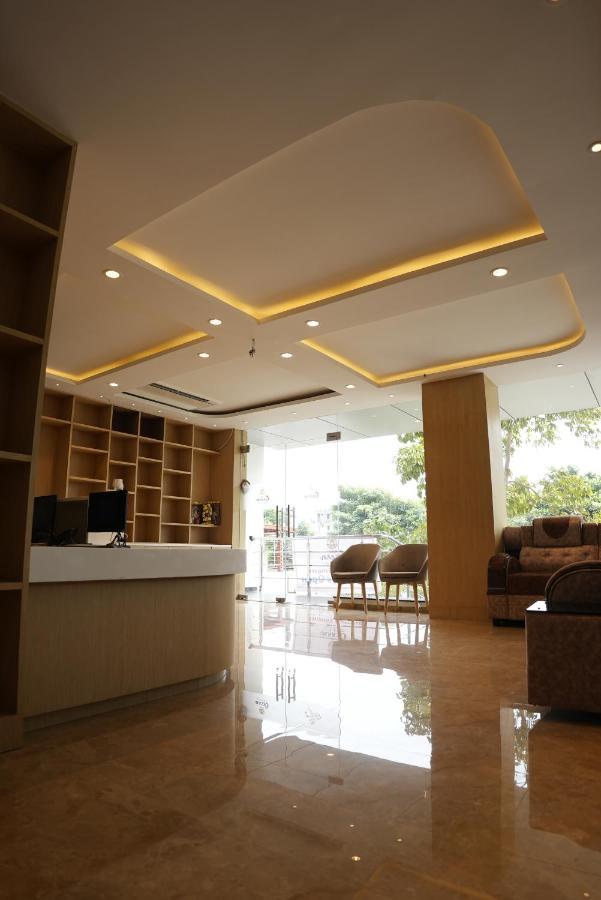 Hotel Ocean Vista Bay Visakhapatnam Exteriör bild