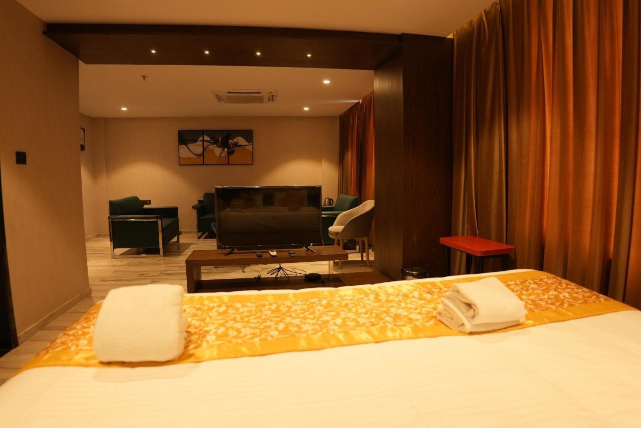 Hotel Ocean Vista Bay Visakhapatnam Exteriör bild