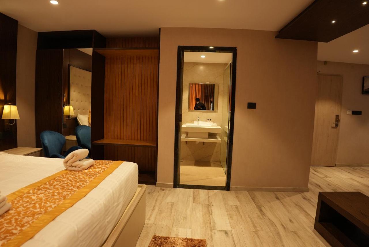 Hotel Ocean Vista Bay Visakhapatnam Exteriör bild