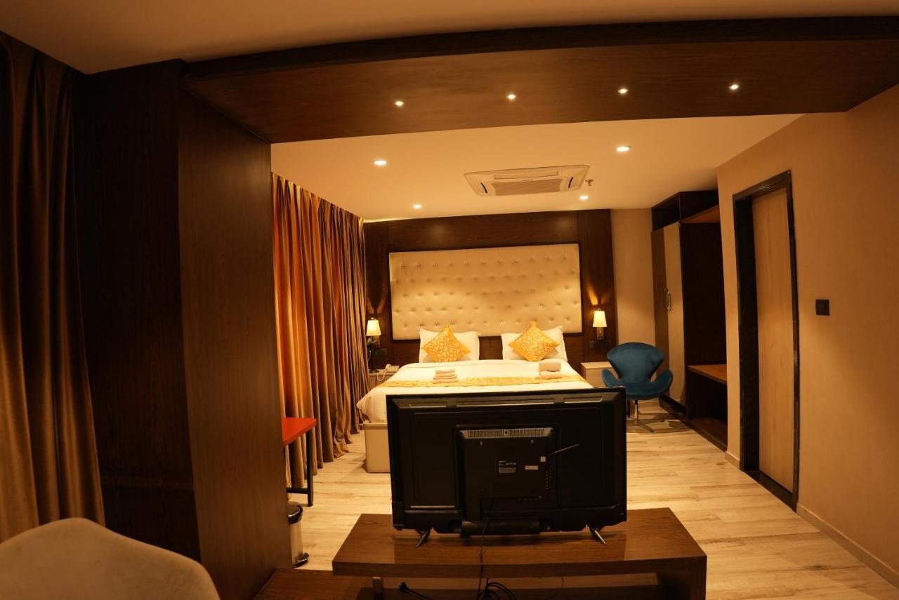 Hotel Ocean Vista Bay Visakhapatnam Exteriör bild